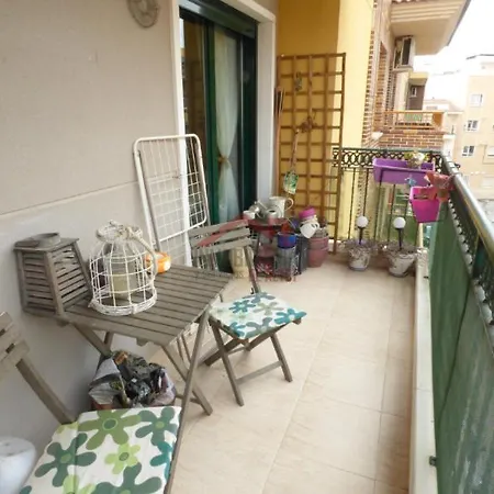 Overnachtingen In El-altet * El Altet